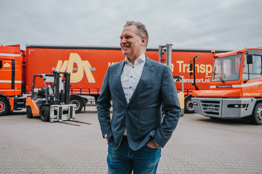 Oprichter Jan Van Dingenen Transport bij vrachtwagen